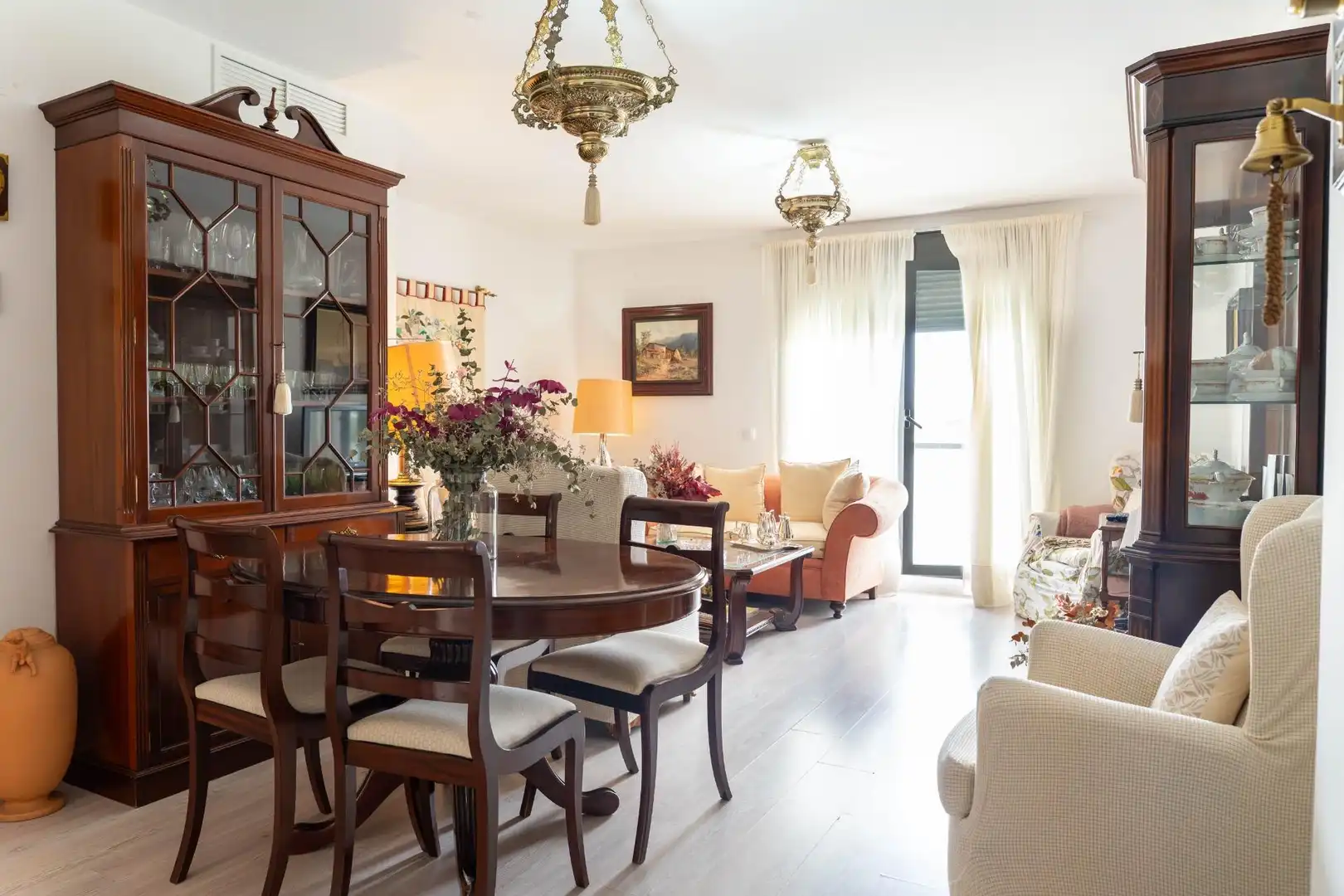 Comedor de Piso en venta en Tomares con Aire acondicionado, Calefacción y Jardín privado