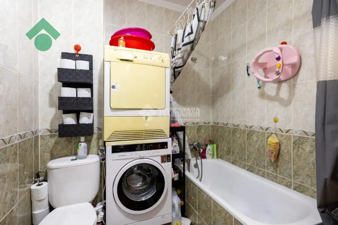 Baño de Piso en venta en Almuñécar con Balcón