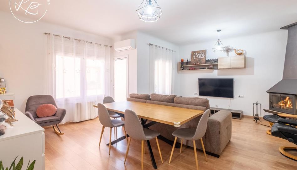 Foto 1 de Casa adosada en venda a  Travessera del Mar, 6, Castelló d'Empúries, Girona