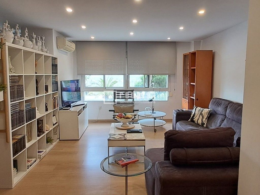 Sala d'estar de Pis de lloguer en Málaga Capital amb Aire condicionat, Terrassa i Piscina