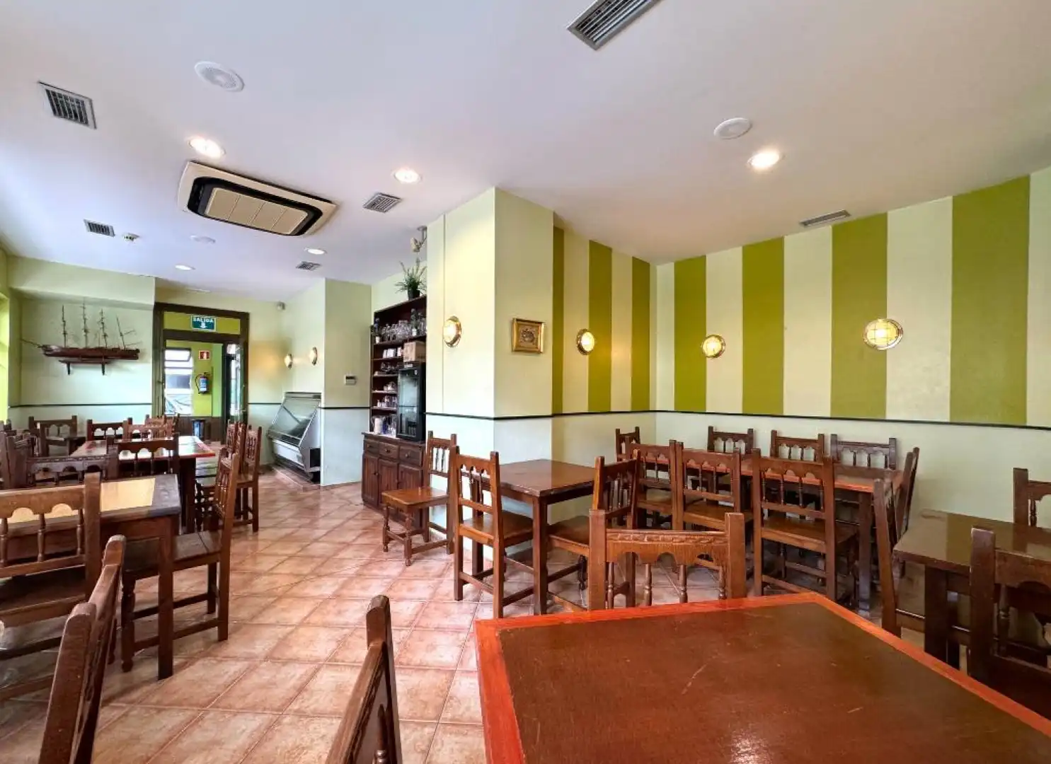 Local comercial en venda a Los Corrales de Buelna - MENENDEZ PELAYO 6, imagen 10