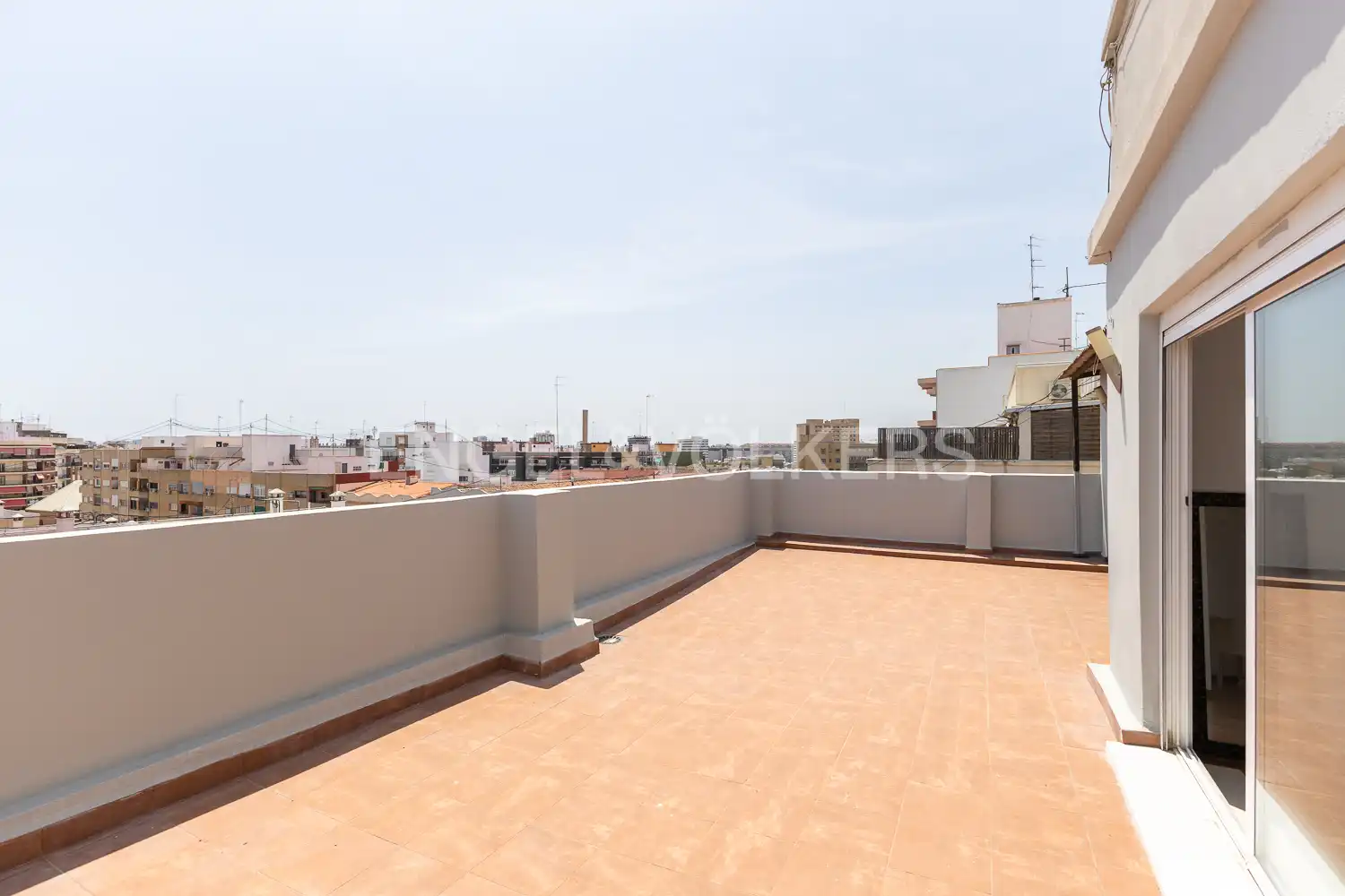 Terrasse von Dachboden zur Miete in Valencia mit Heizung, Terrasse und Abstellraum