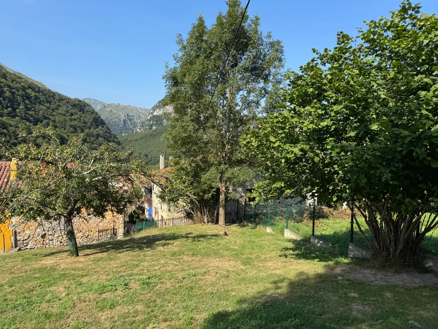 Vista exterior de Residencial en venta en Peñamellera Alta