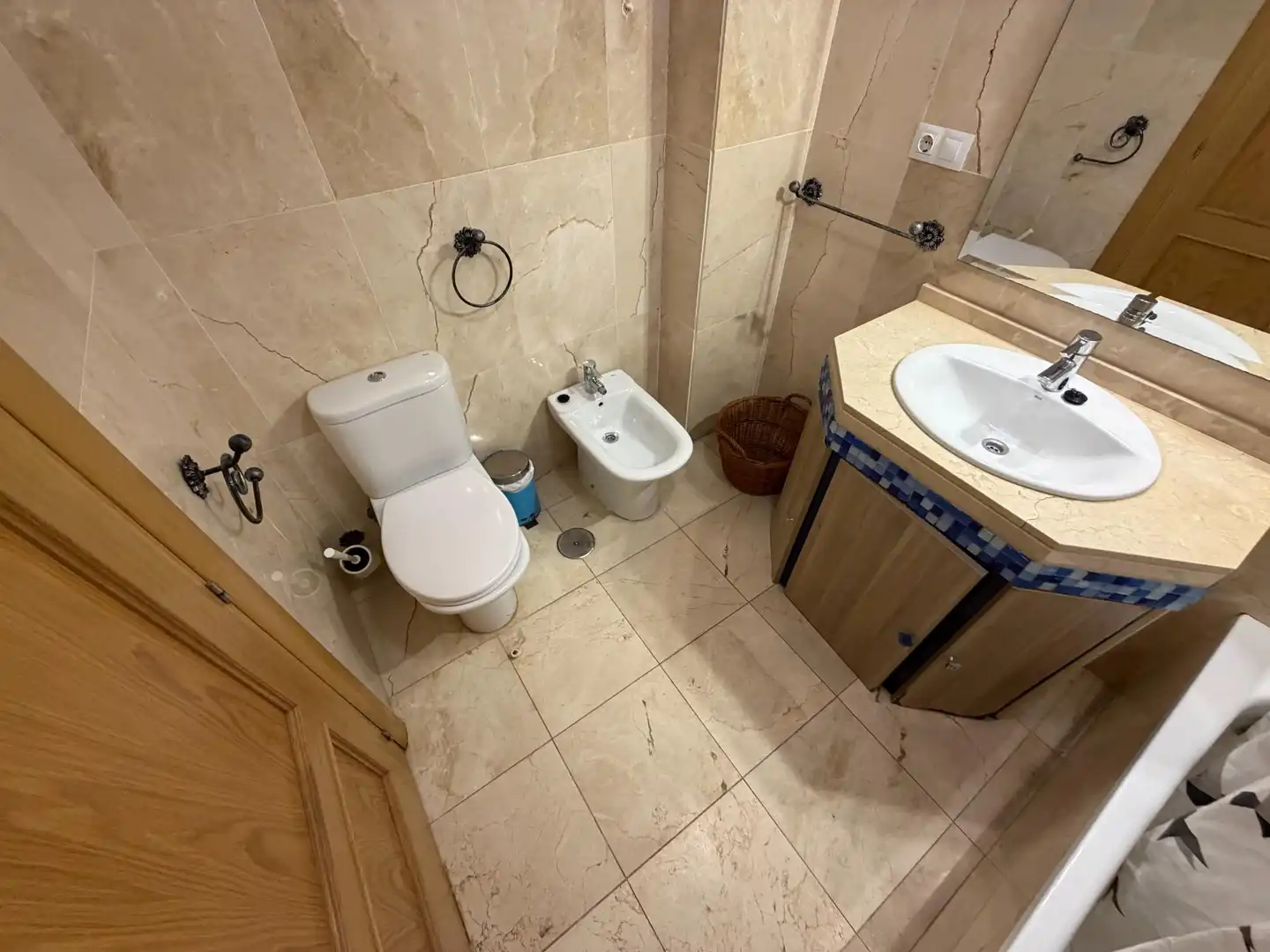 Bany de Casa adosada en venda en Conil de la Frontera amb Terrassa, Traster i Piscina comunitària