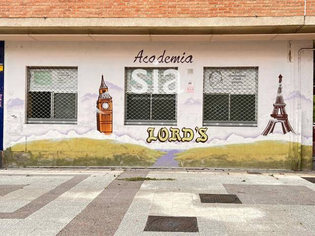 Local comercial en Alquiler en Voluntaria entrega en Arriaga - Lakua