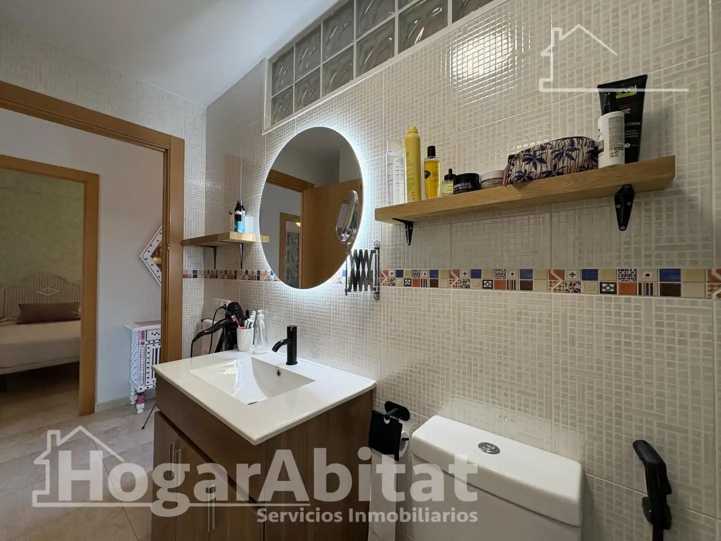 Baño de Piso en venta en Tavernes de la Valldigna con Terraza y Balcón