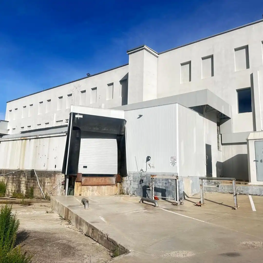 Vista exterior de Nave industrial en venta en Cornellà del Terri