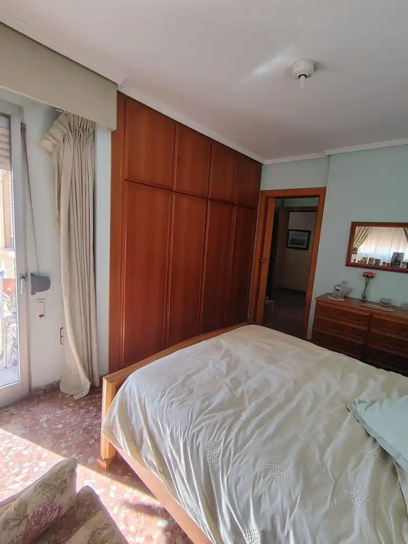 Habitación de Piso de alquiler en Mislata con Aire acondicionado, Calefacción y Amueblado