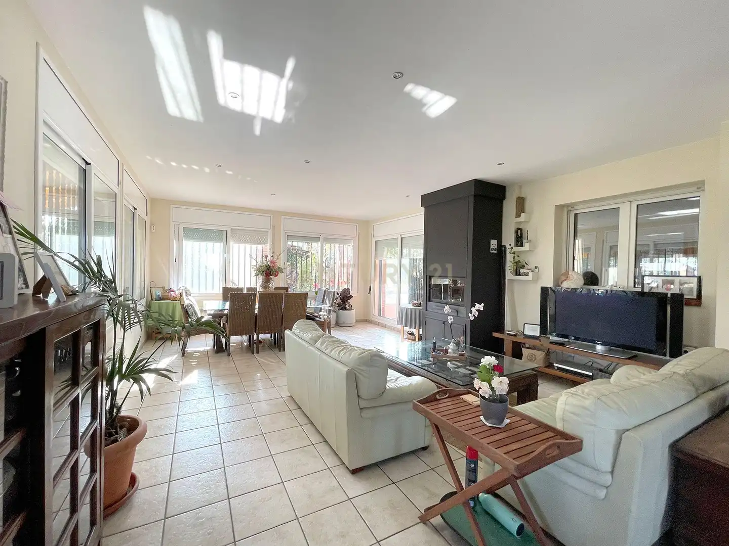 Living room of Houses for sale in Terrassa  with Air Conditioner, Private garden and Storage room