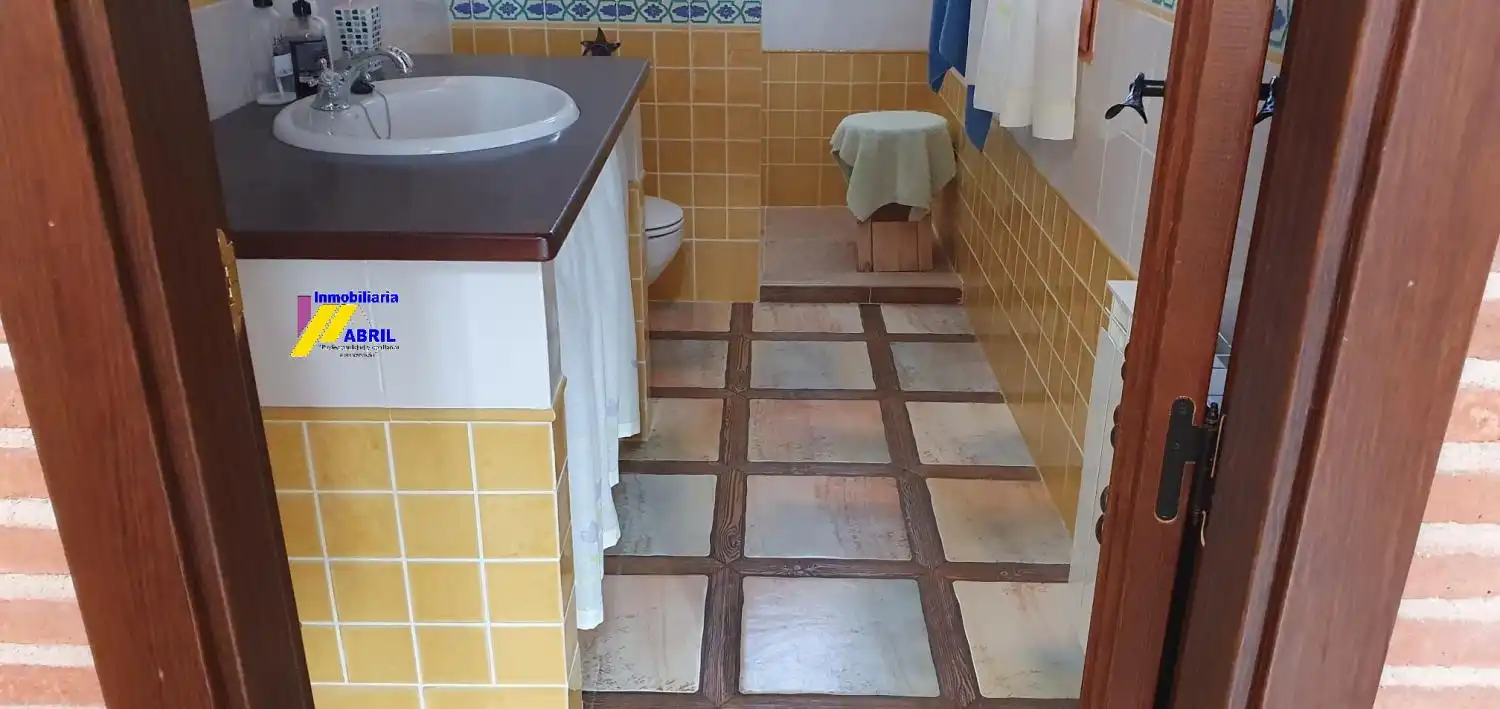 Houses for sale in Aldeaquemada