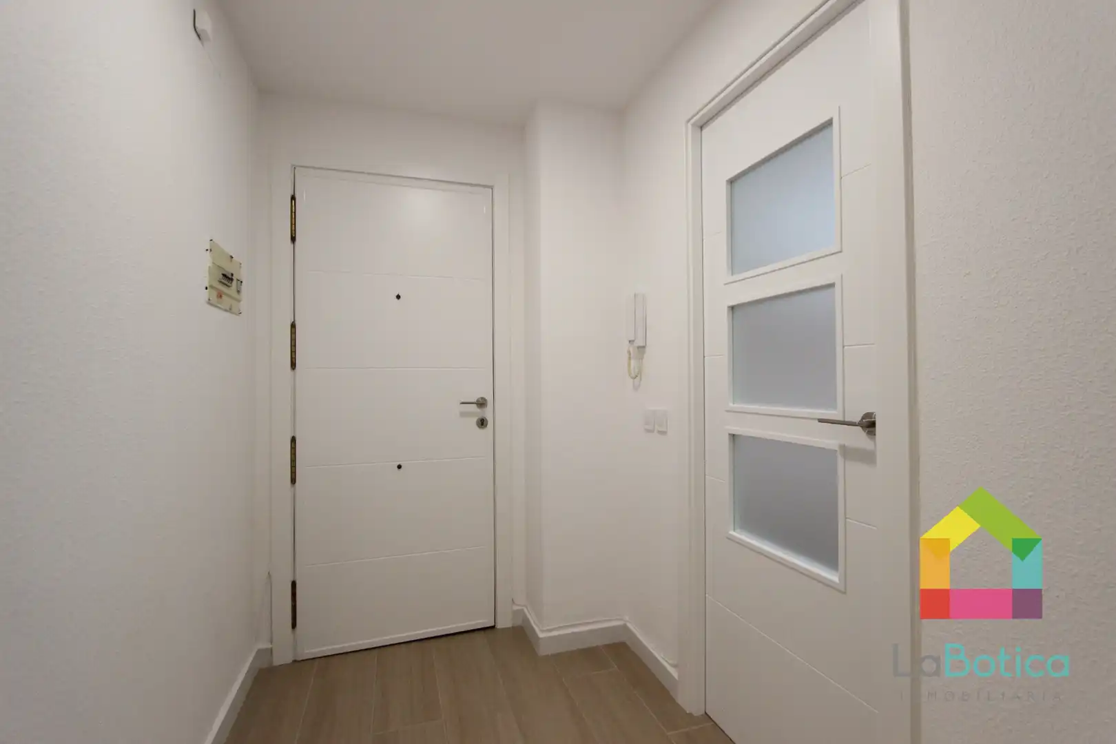 Flat for sale in Toledo  with Air Conditioner and Heating