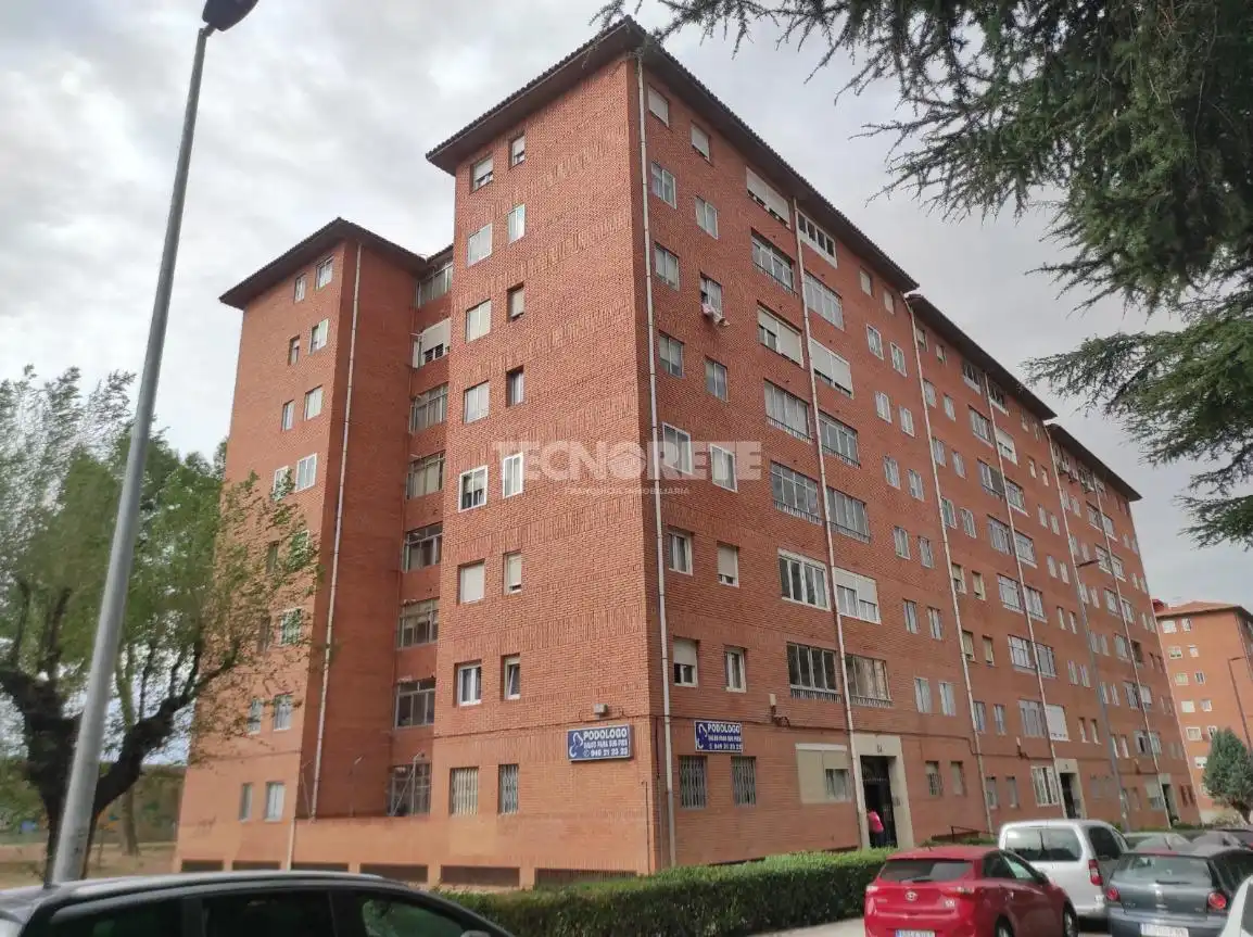 Exterior view of Garage for sale in Guadalajara