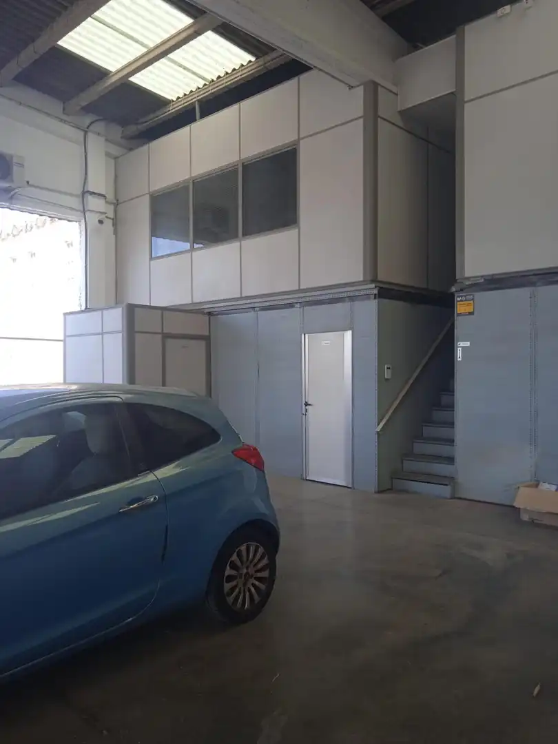 Industrial buildings for rent in Paterna