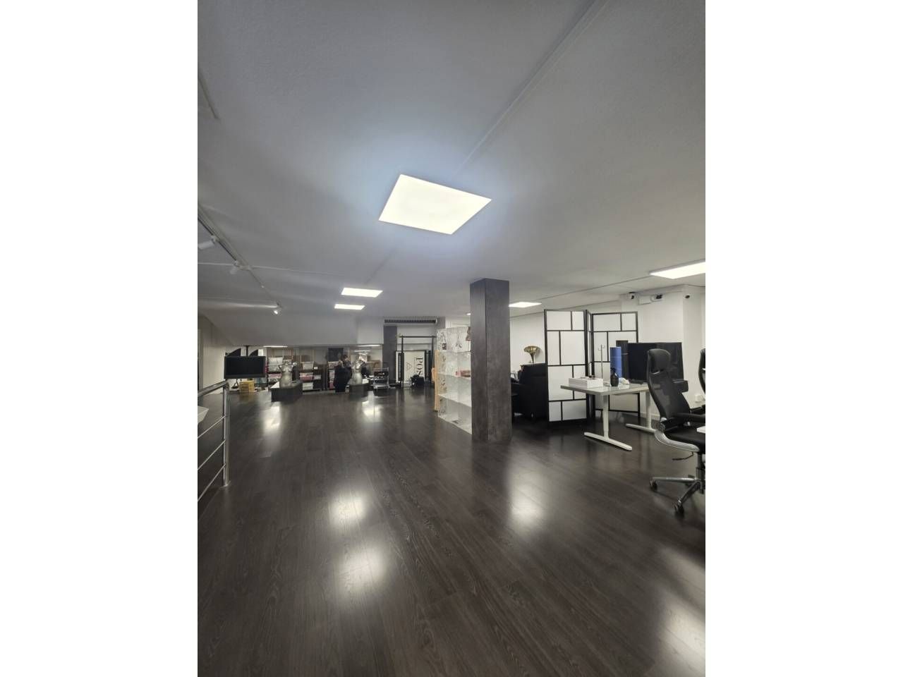 Premises for rent in Centre - Passeig i Rodalies