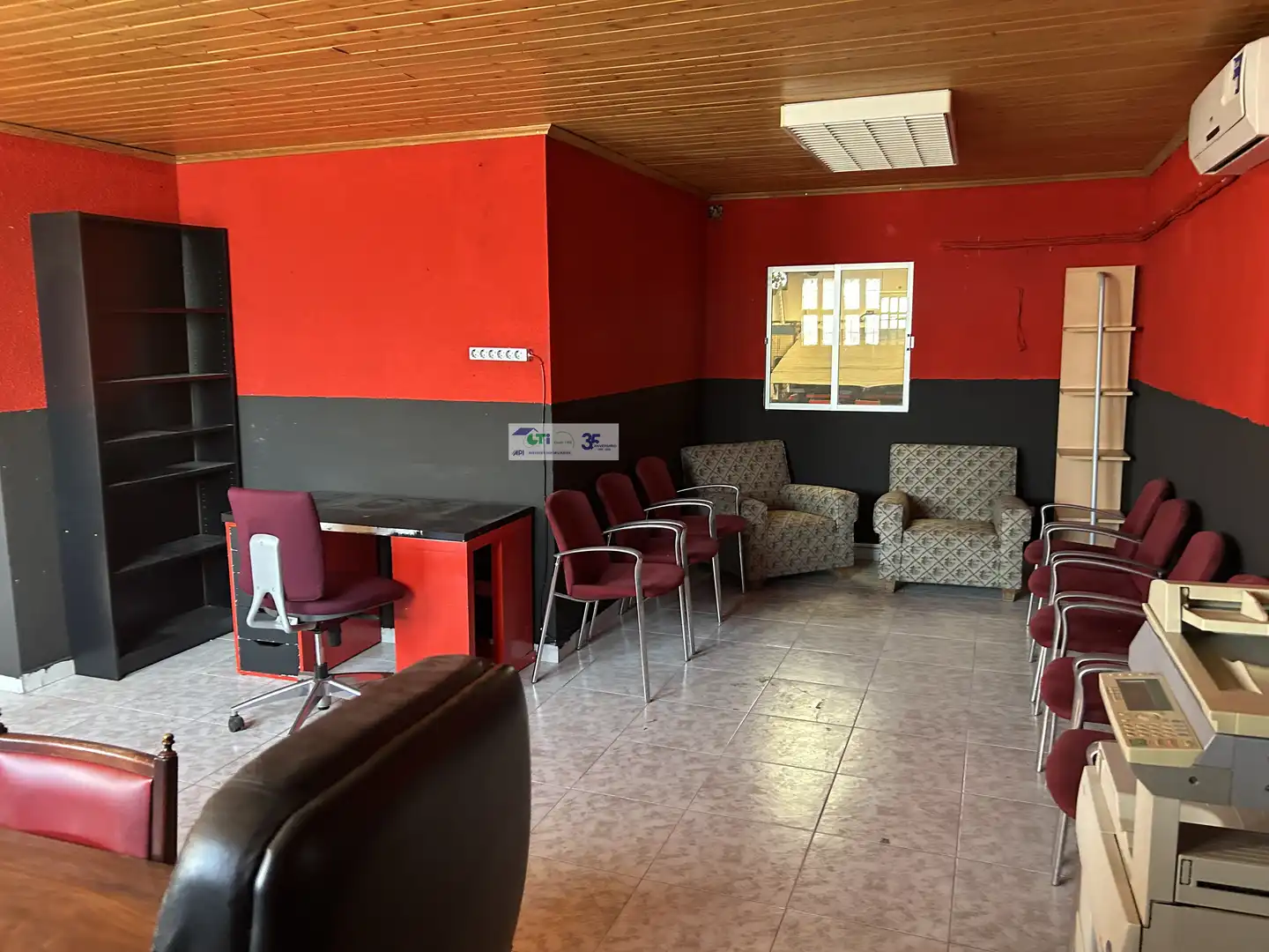 Nau industrial en venda a C / BUENOS AIRES, La Muela
