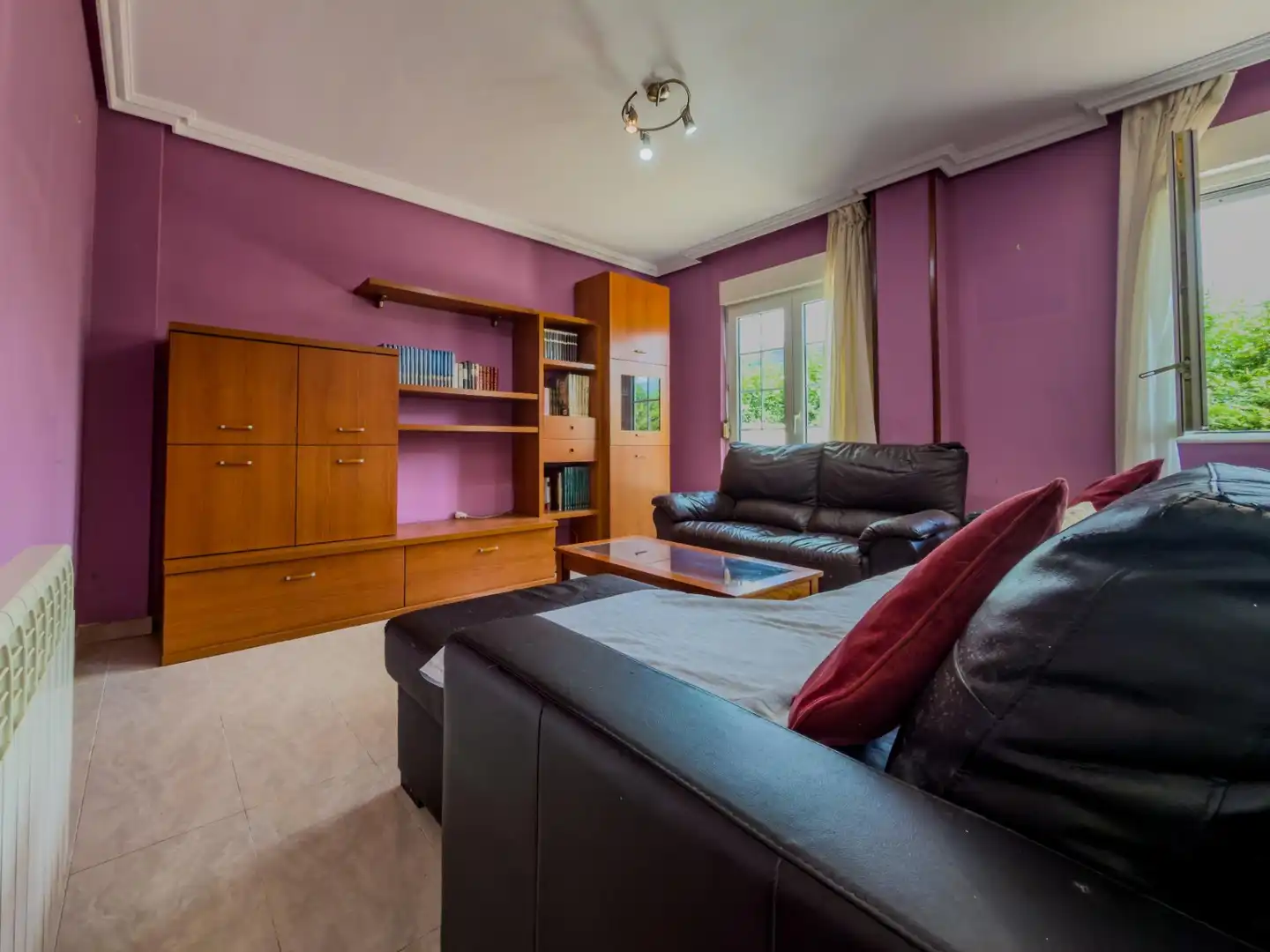 Sala d'estar de Casa adosada en venda en Villaescusa (Cantabria) amb Calefacció i Parquet