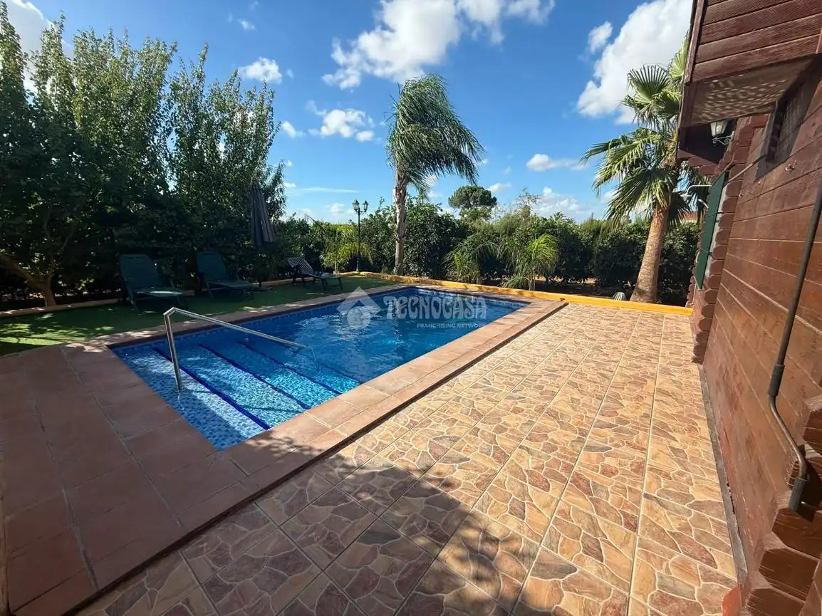 Piscina de Finca rústica en venta en Paradas con Aire acondicionado