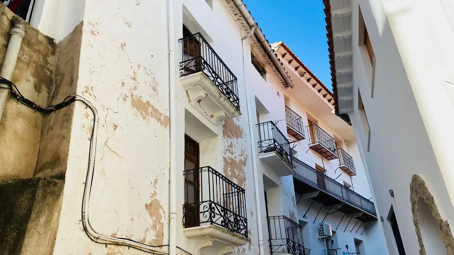 Exterior view of Houses for sale in Cirat