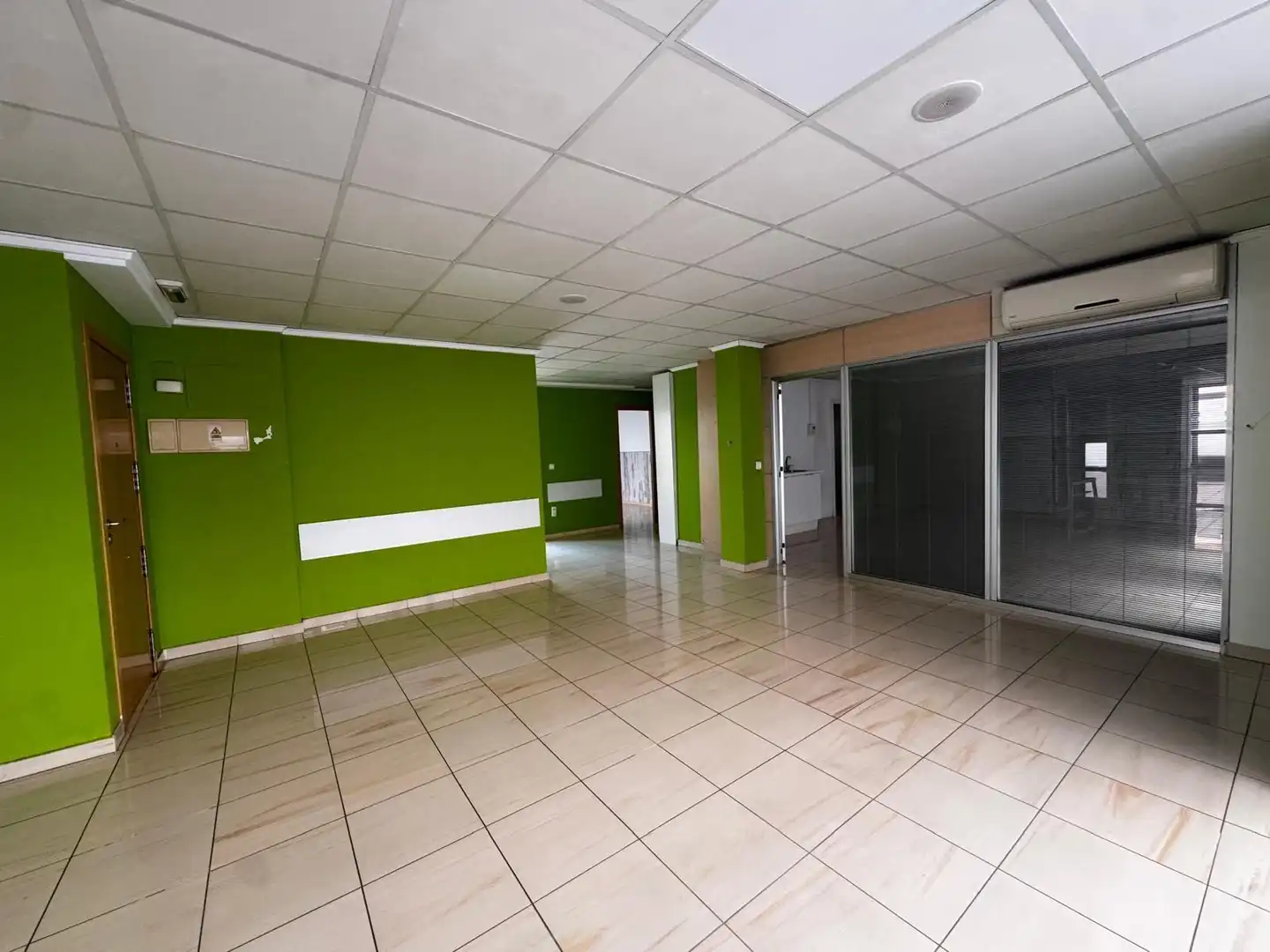 Oficina de alquiler en Gandia, Valencia