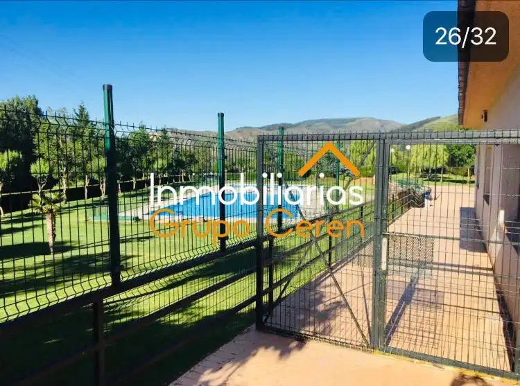 Jardí de Pis en venda en Zorraquín amb Calefacció, Piscina i Moblat