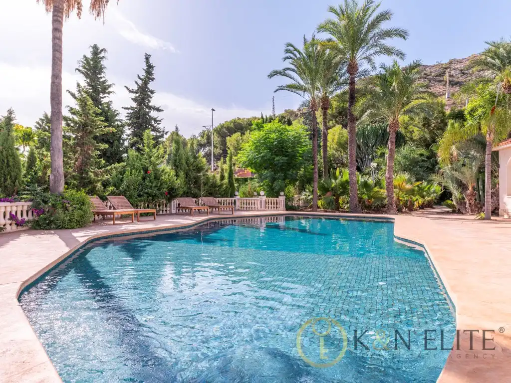 House with pool for sale in Avinguda de la Albufereta, imagen 3