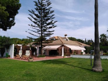 Xalet amb piscina en venda a El Retiro - Parque Atlántico - Ronda este
