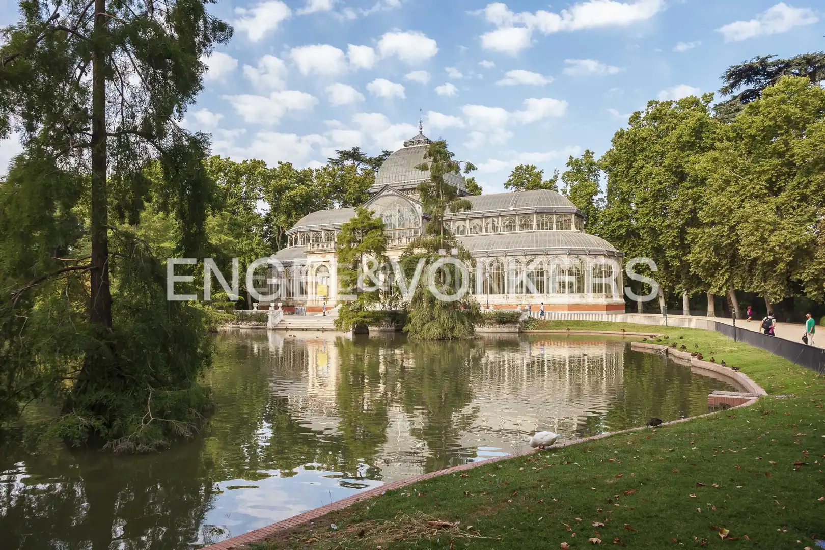 Vista exterior de Dúplex en venda en Madrid amb Aire condicionat, Calefacció i Jardí privat