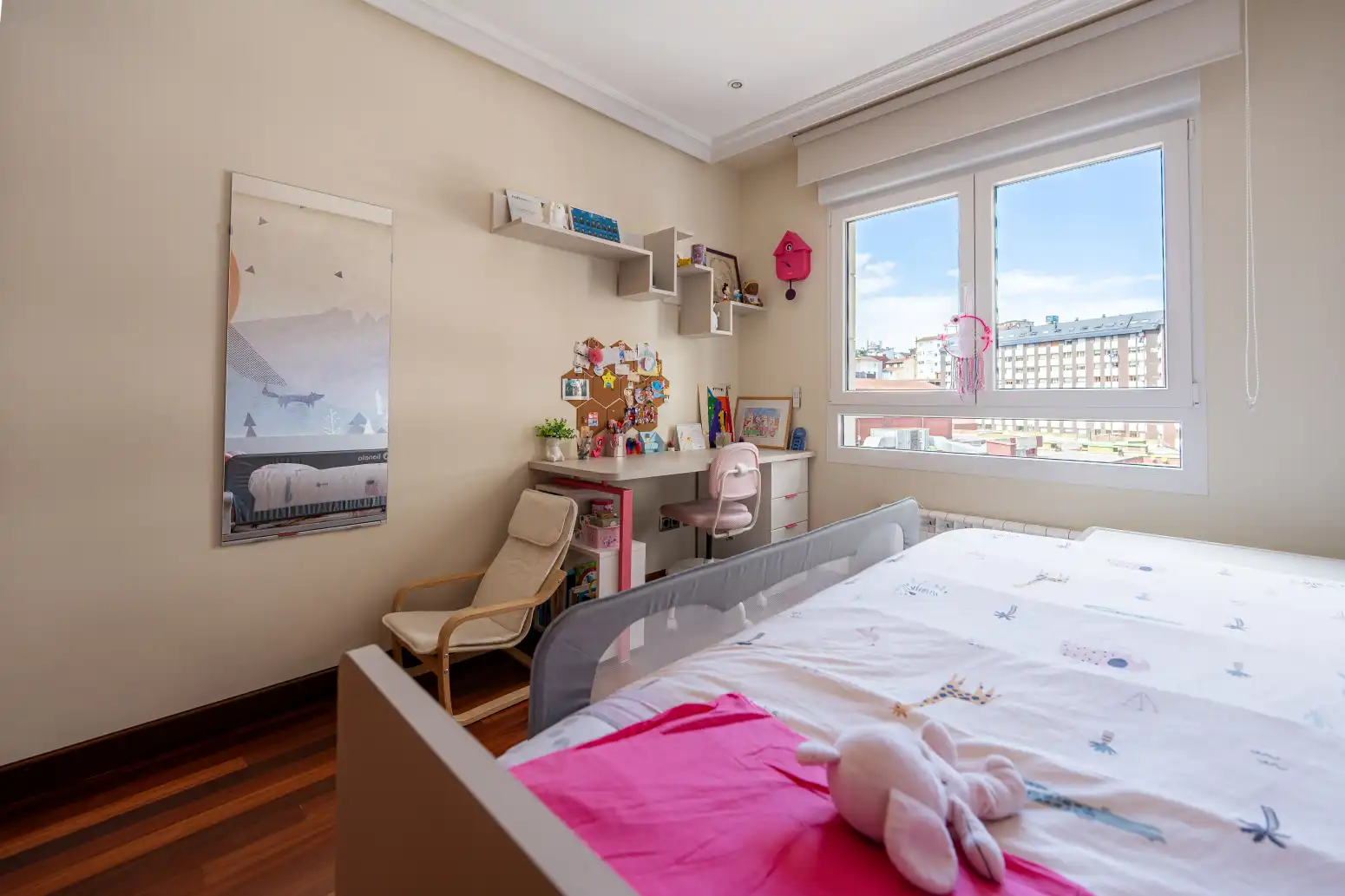 Schlafzimmer von Wohnung zum Verkauf in Oviedo  mit Heizung, Privatgarten und Abstellraum