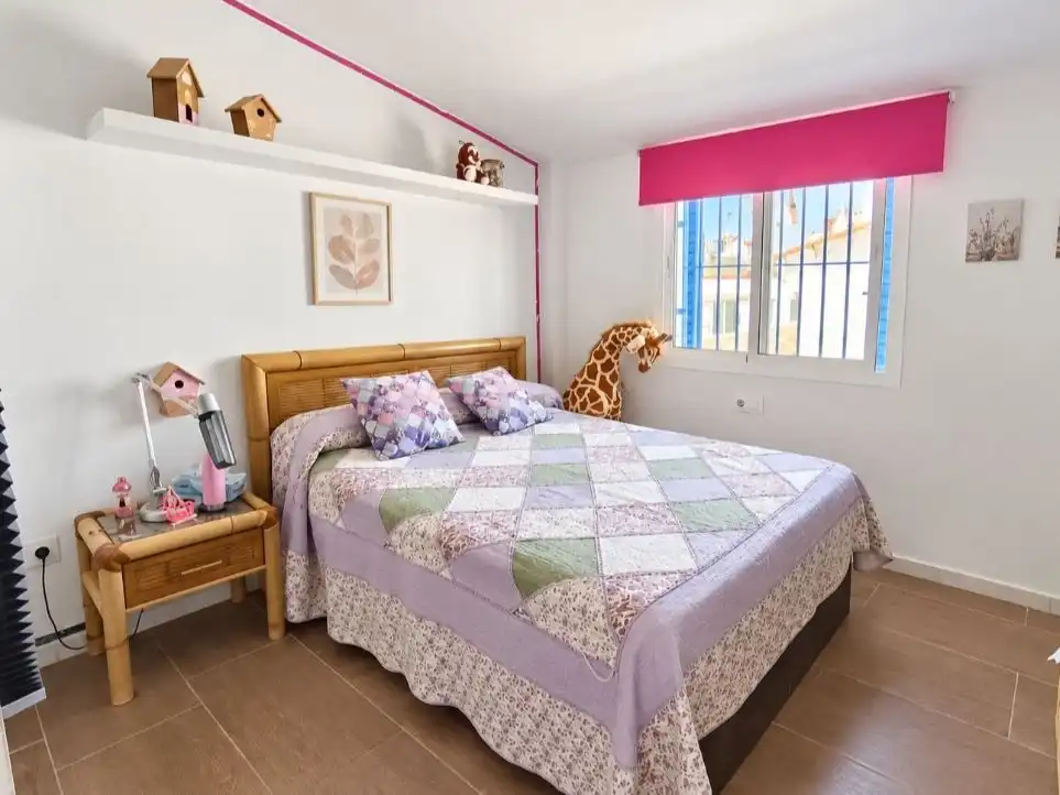 Dormitori de Casa adosada en venda en El Puerto de Santa María amb Aire condicionat i Terrassa