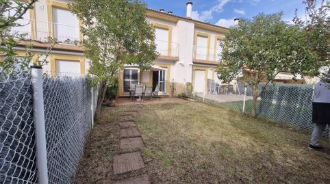 Foto 2 de Casa adosada en venta en Calle Garnacha, Medrano, La Rioja