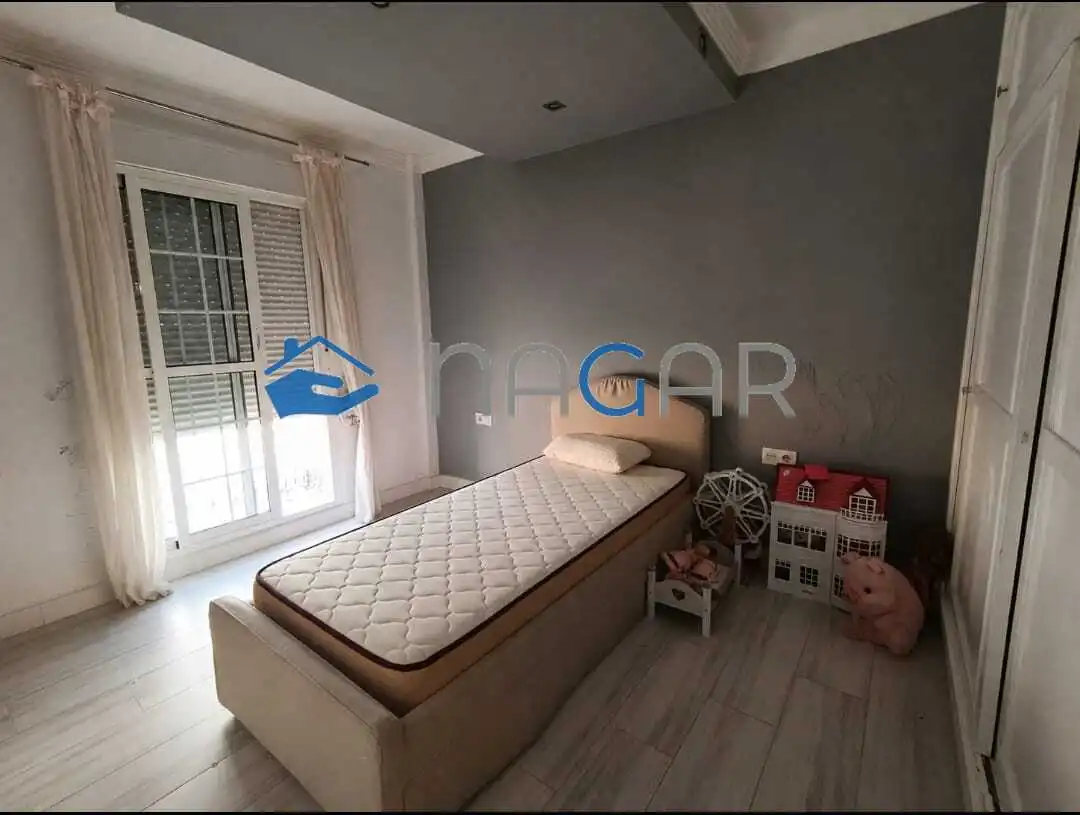 Casa o xalet en venda en La Línea de la Concepción amb Aire condicionat i Terrassa
