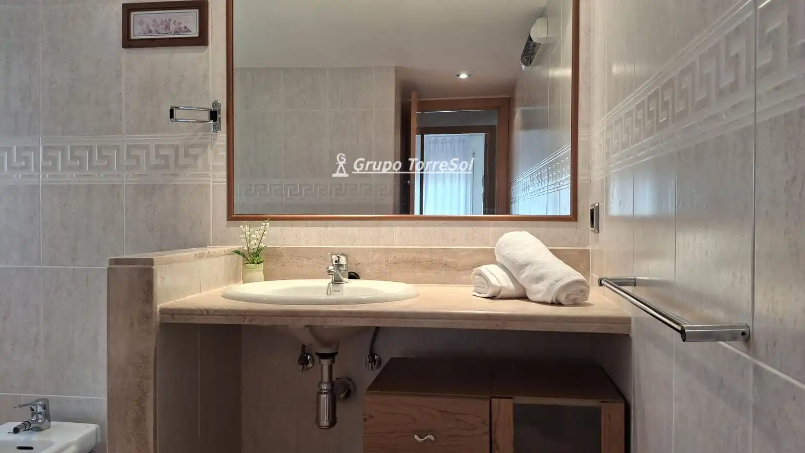 Badezimmer von Wohnung zum Verkauf in Calafell mit Klimaanlage, Heizung und Terrasse