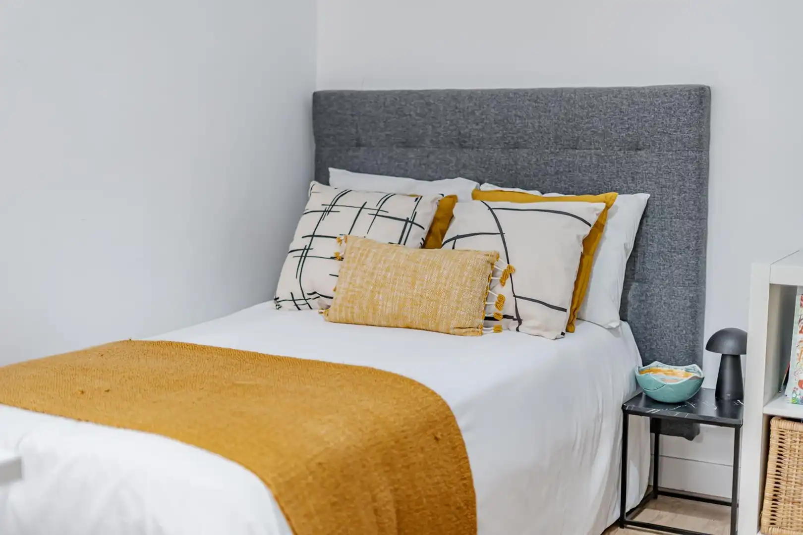 Bedroom of Flat for sale in Madrid  with Heating