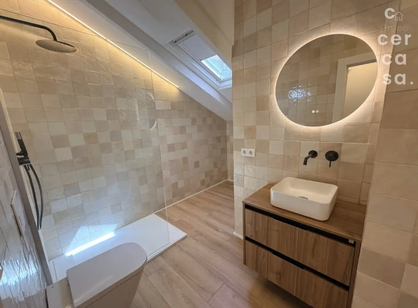 Bathroom of Houses for sale in Valencia  with Air Conditioner and Terrace