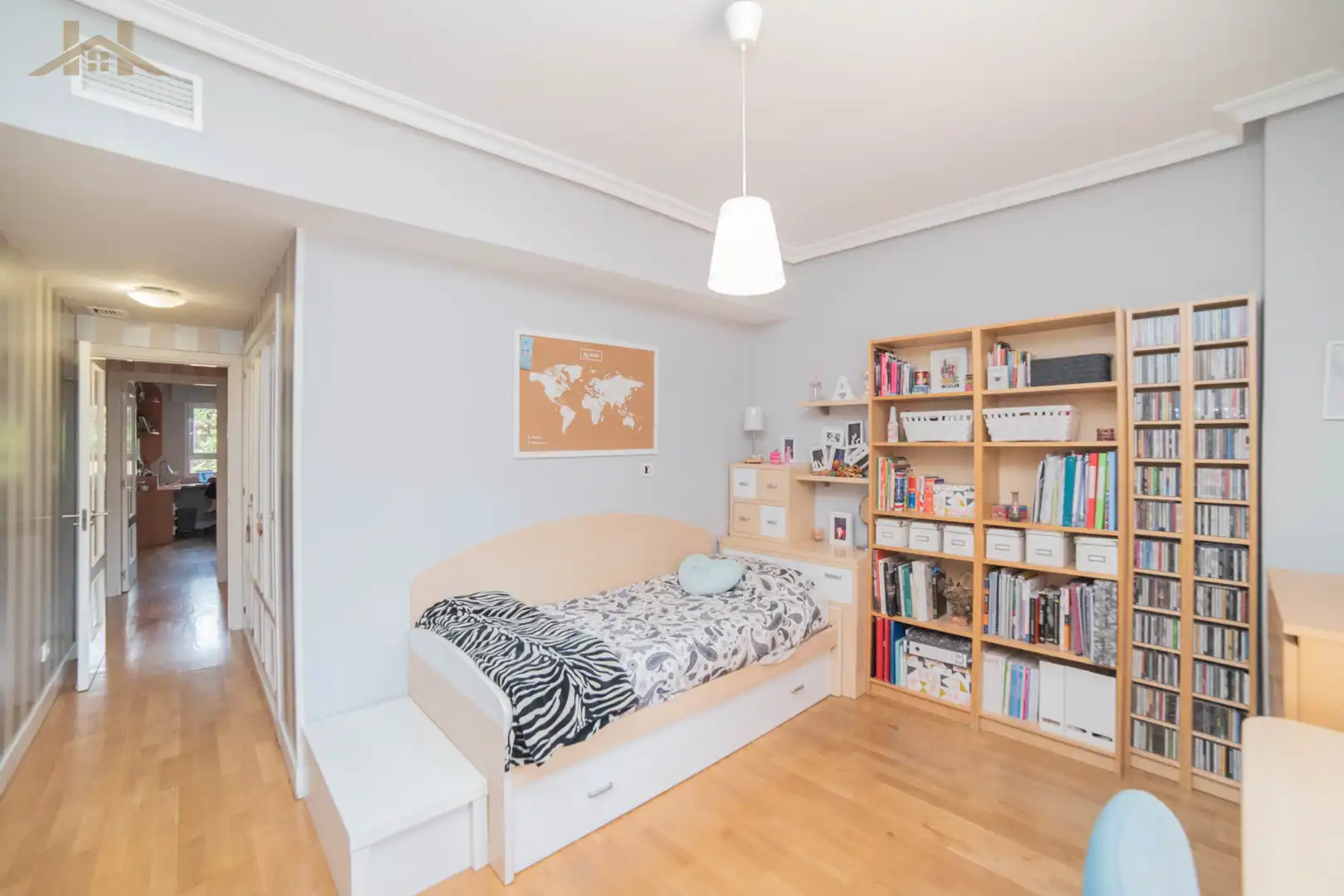 Bedroom of Flat for sale in Pozuelo de Alarcón  with Air Conditioner, Heating and Private garden