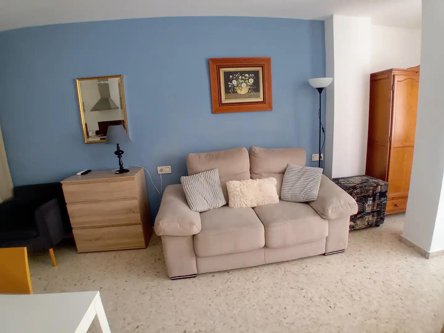 Sala d'estar de Casa adosada en venda en Málaga amb Piscina