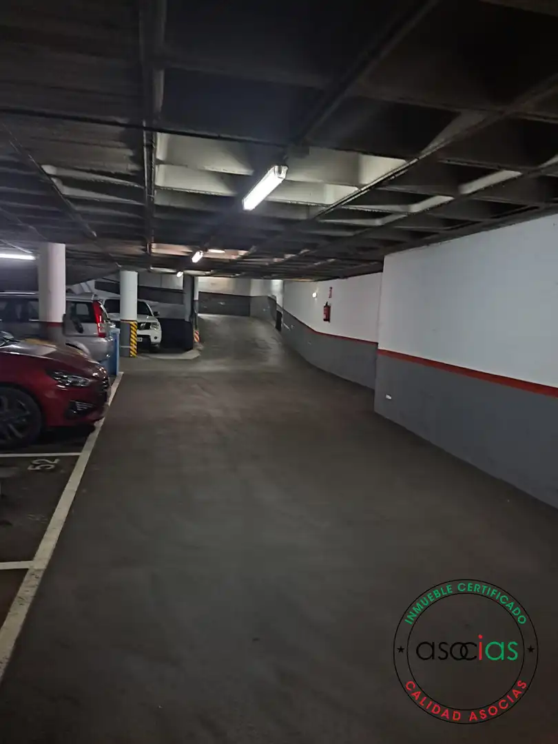 Aparcament de Garatge en venda en Gijón 