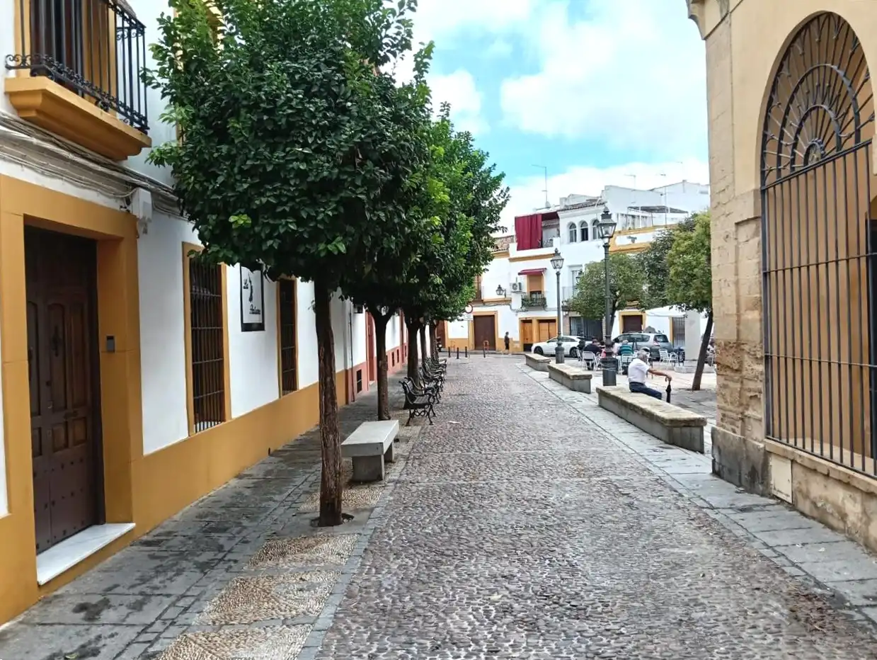 Vista exterior de Pis en venda en Córdoba