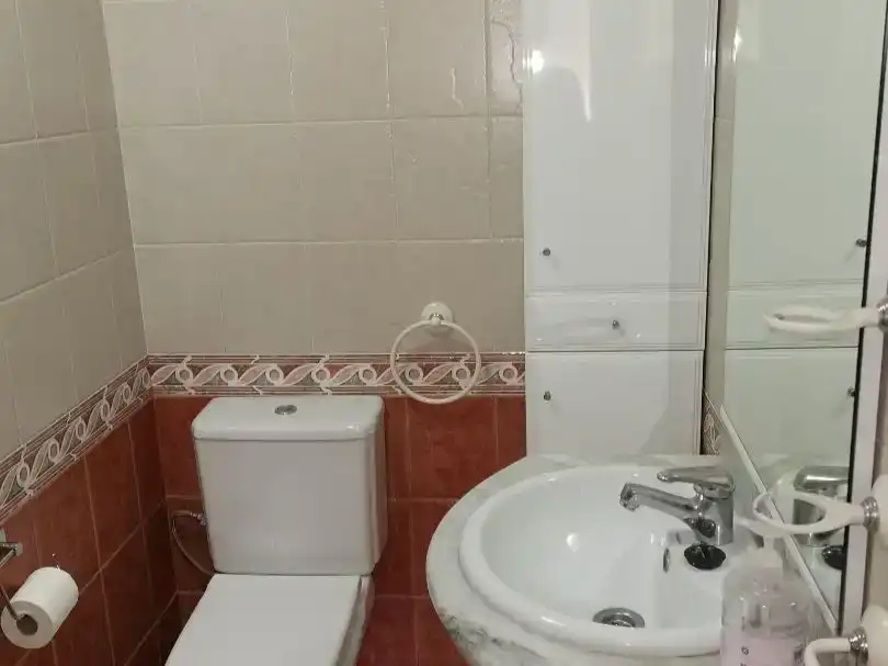 Baño de Piso en venta en  Granada Capital con Aire acondicionado, Terraza y Balcón
