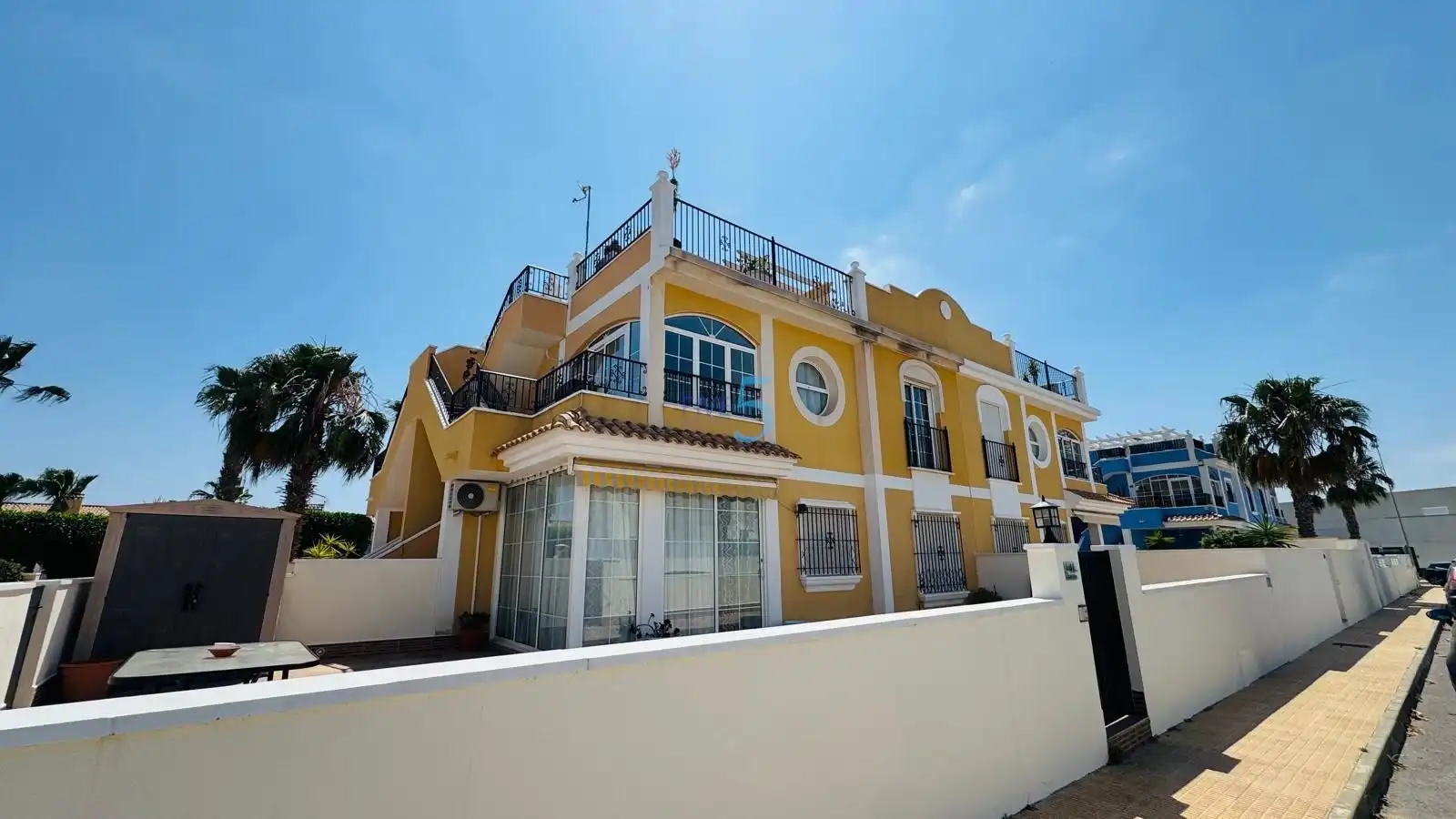 Pis amb terrassa en venda a Orihuela Costa
