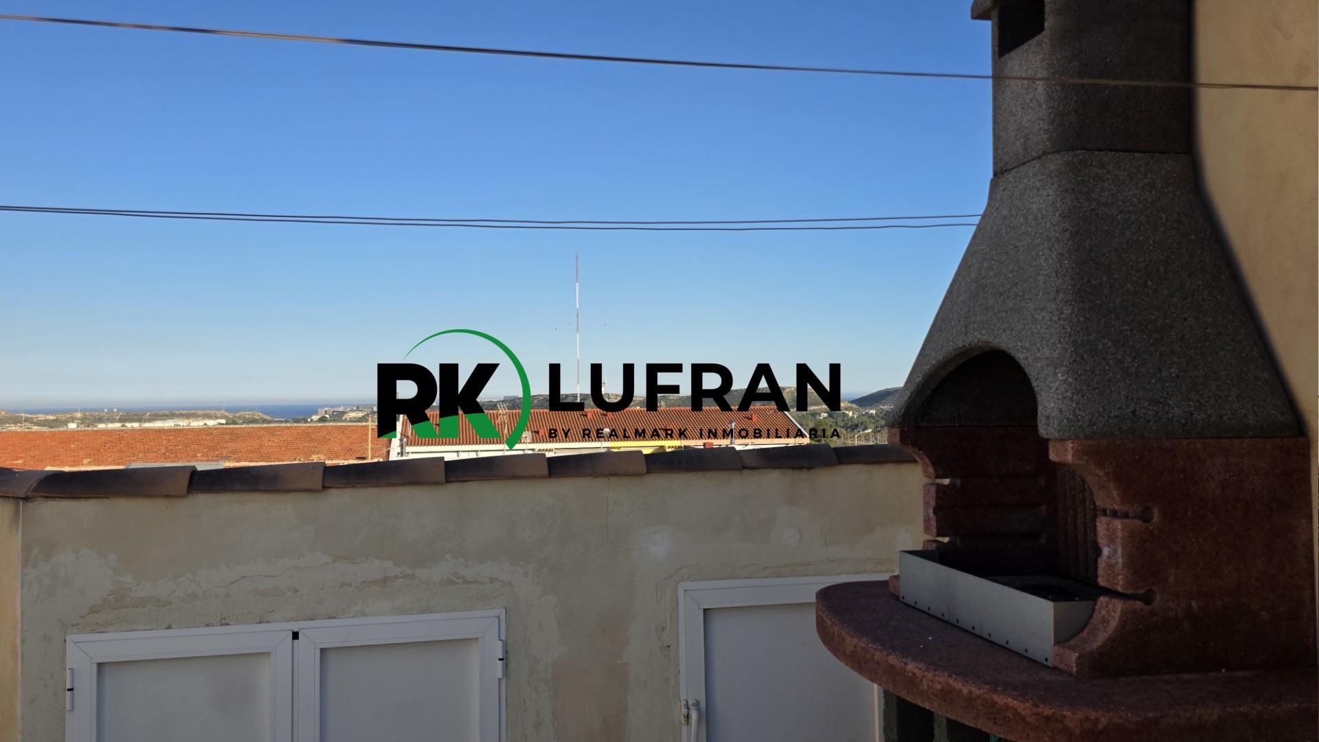 Vista exterior de Casa adosada en venda en Alicante / Alacant amb Aire condicionat, Terrassa i Traster