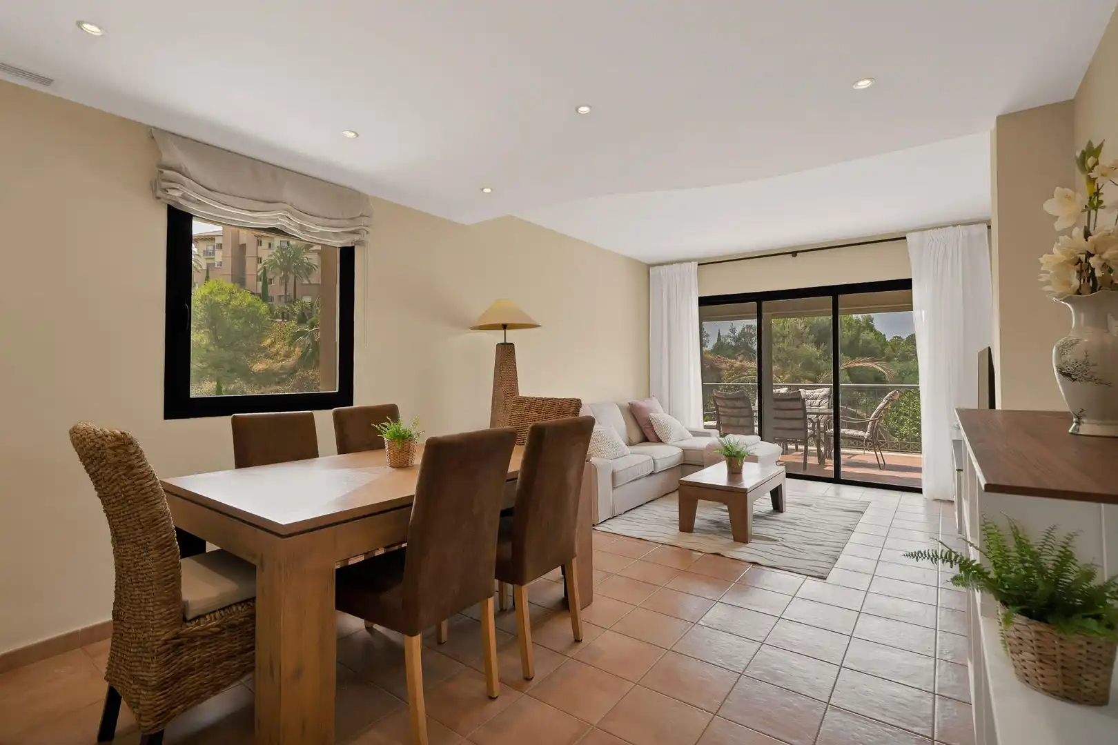 Esszimmer von Wohnungen zur Miete in Marbella mit Klimaanlage, Heizung und Privatgarten