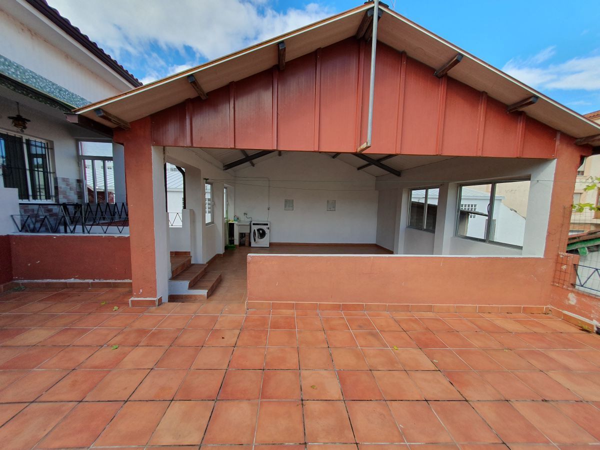 Terrassa de Casa o xalet de lloguer en Grado amb Calefacció, Terrassa i Balcó