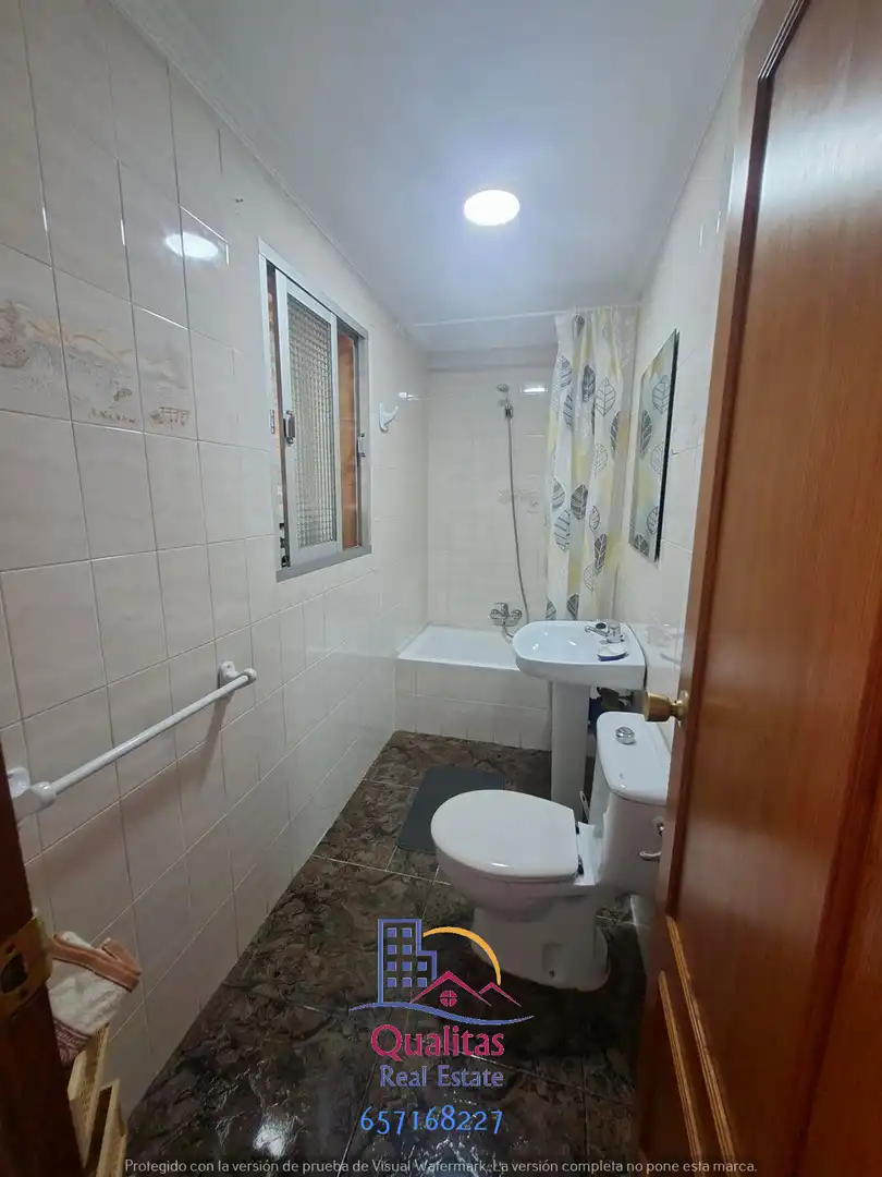 Baño de Casa o chalet de alquiler en Oliva con Aire acondicionado, Jardín privado y Terraza
