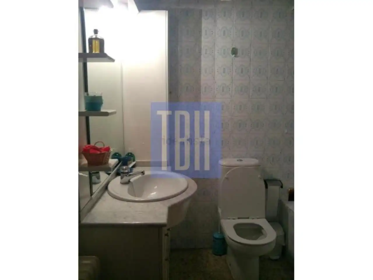 Bathroom of Flat for rent in Ourense Capital   with Heating, Parquet flooring and Furnished