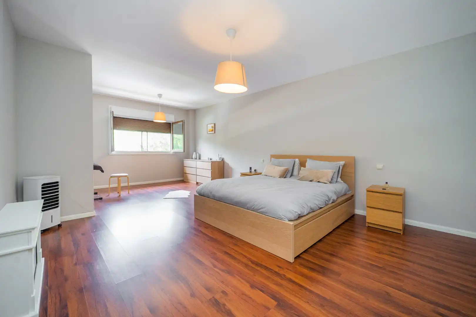 Habitación de Casa adosada en venta en Las Rozas de Madrid con Aire acondicionado, Calefacción y Jardín privado