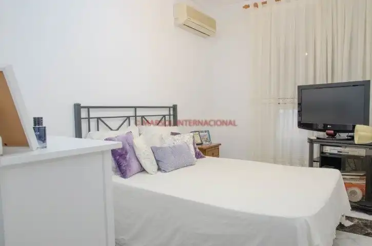 Dormitori de Casa o xalet en venda en Orihuela amb Aire condicionat, Terrassa i Moblat