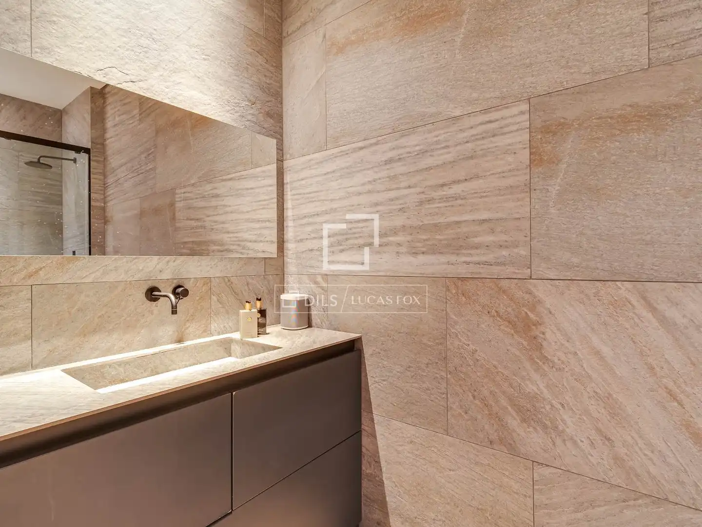 Bathroom of Flat for sale in Barcelona  with Air Conditioner, Heating and Furnished