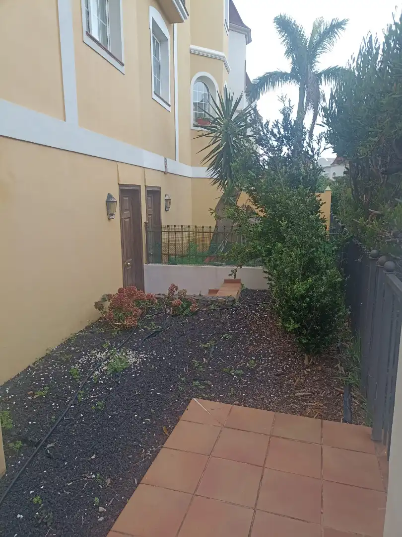 Außenansicht von Maisonette zum Verkauf in Santa Úrsula mit Privatgarten, Möbliert und Ofen