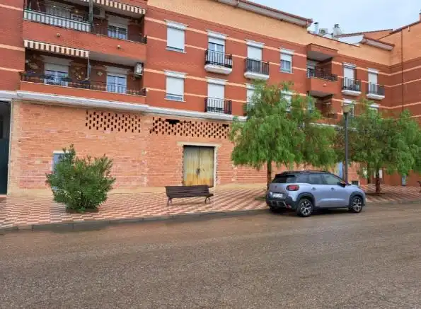 Local comercial en venda a De La Ilustración